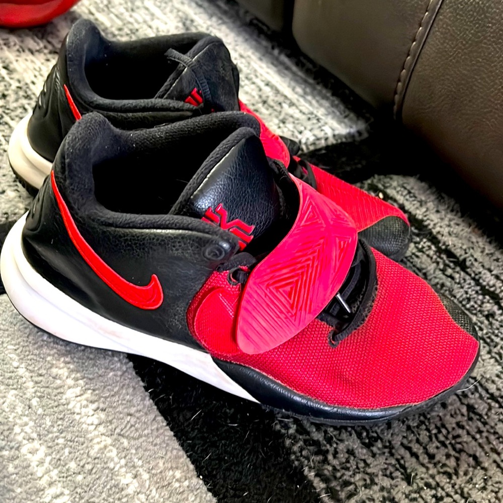 Boys Nike Kyrie